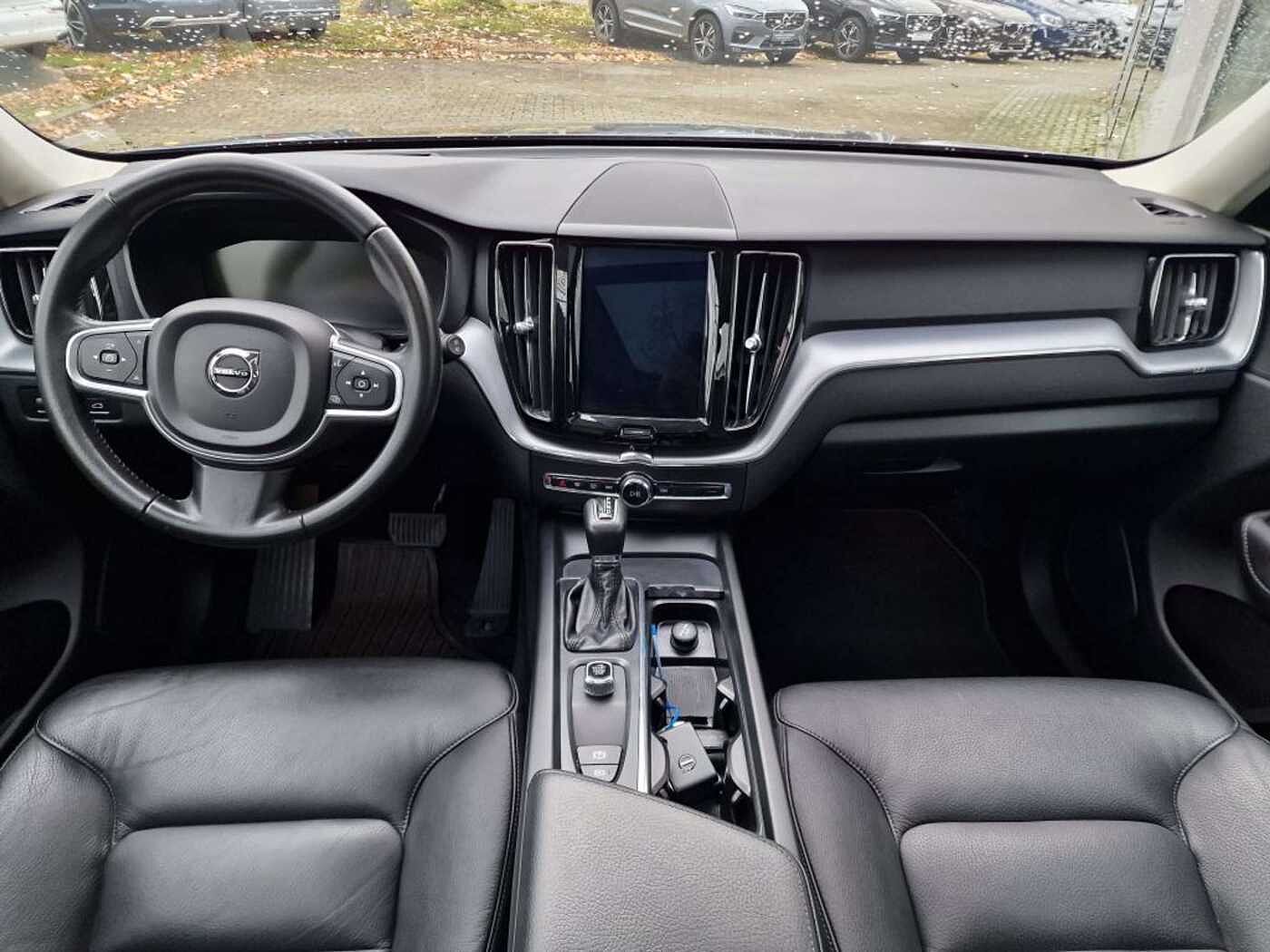Volvo  D4 AWD Geartronic Momentum